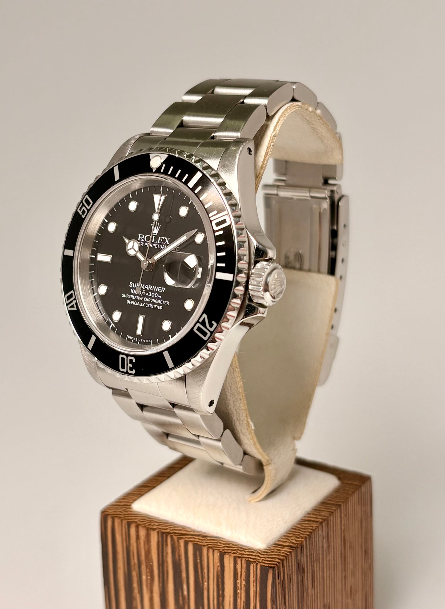 Rolex Submariner Ref. 16610