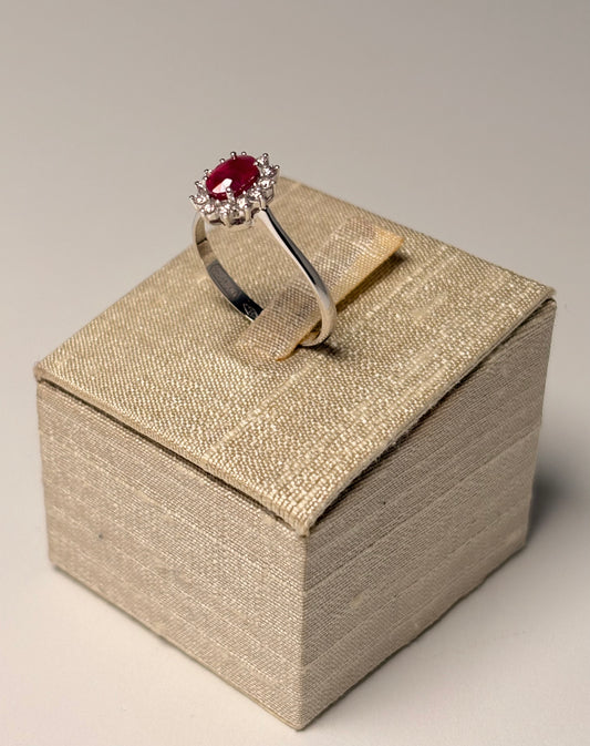 Anello Rubino e diamanti