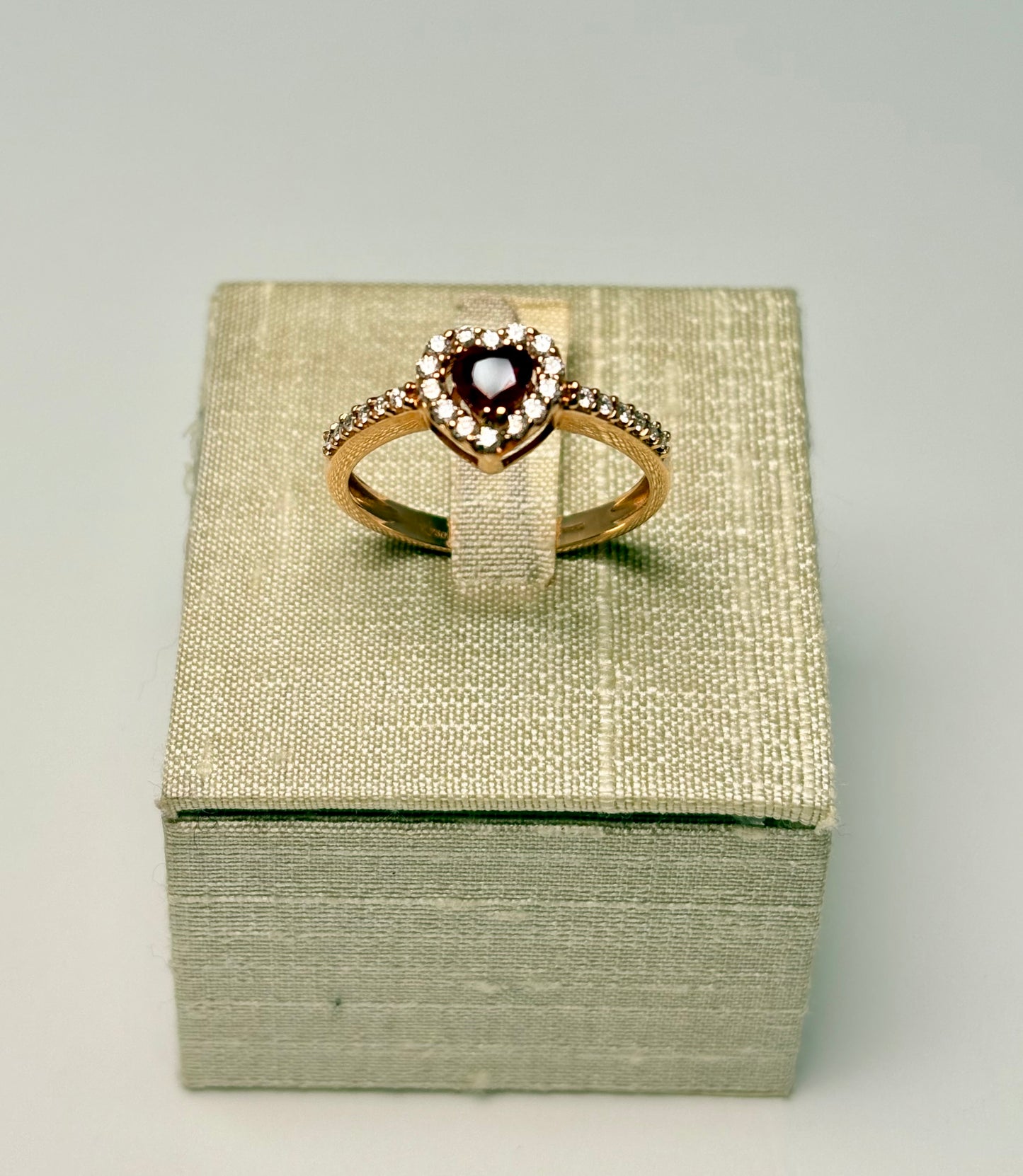 Anello Cuore Rubino