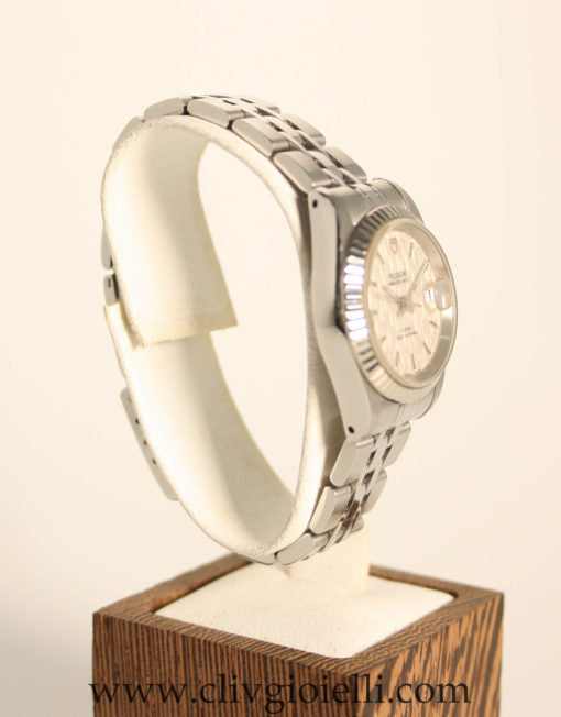 Tudor Price Date Lady