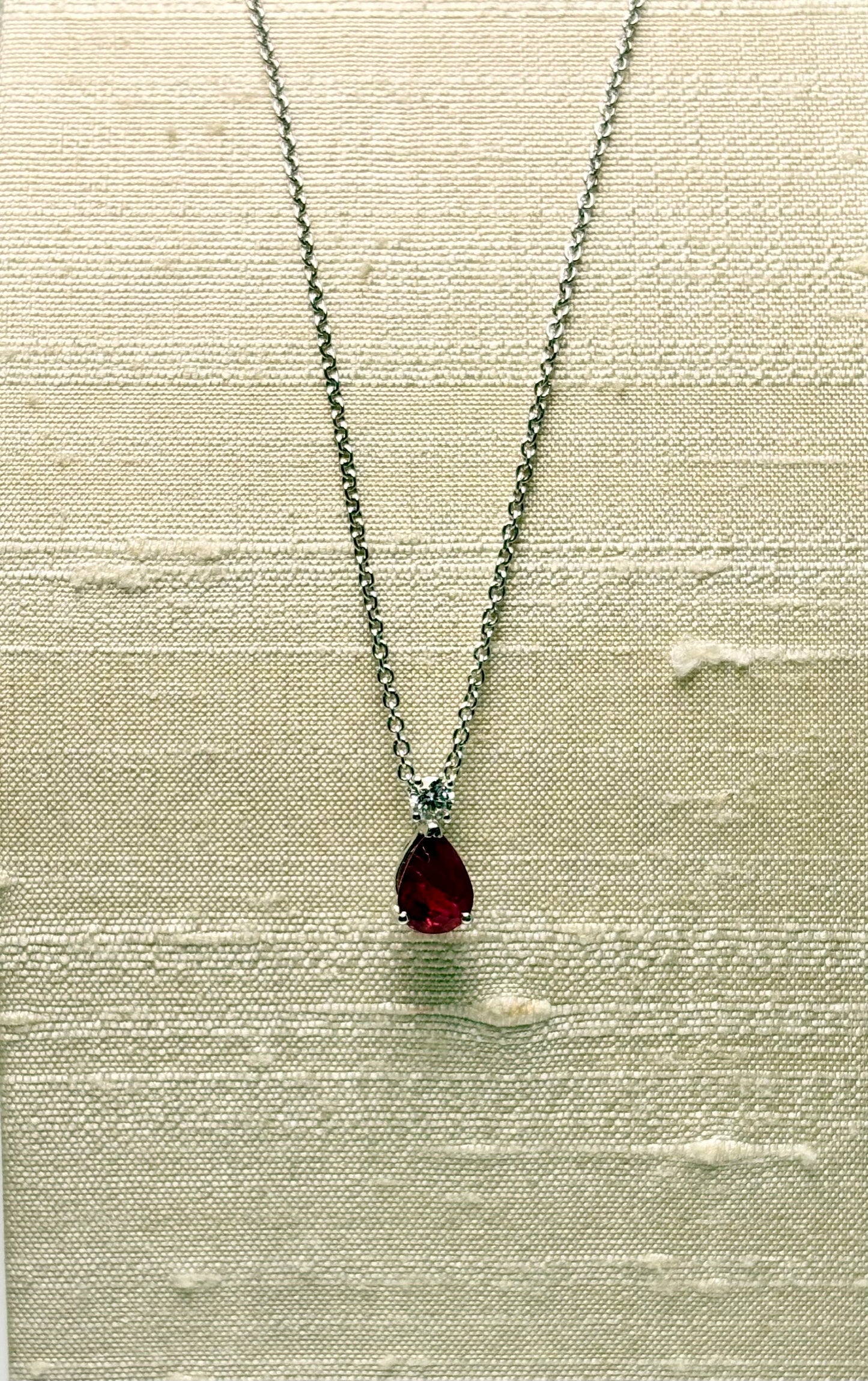 Collana Goccia rubino
