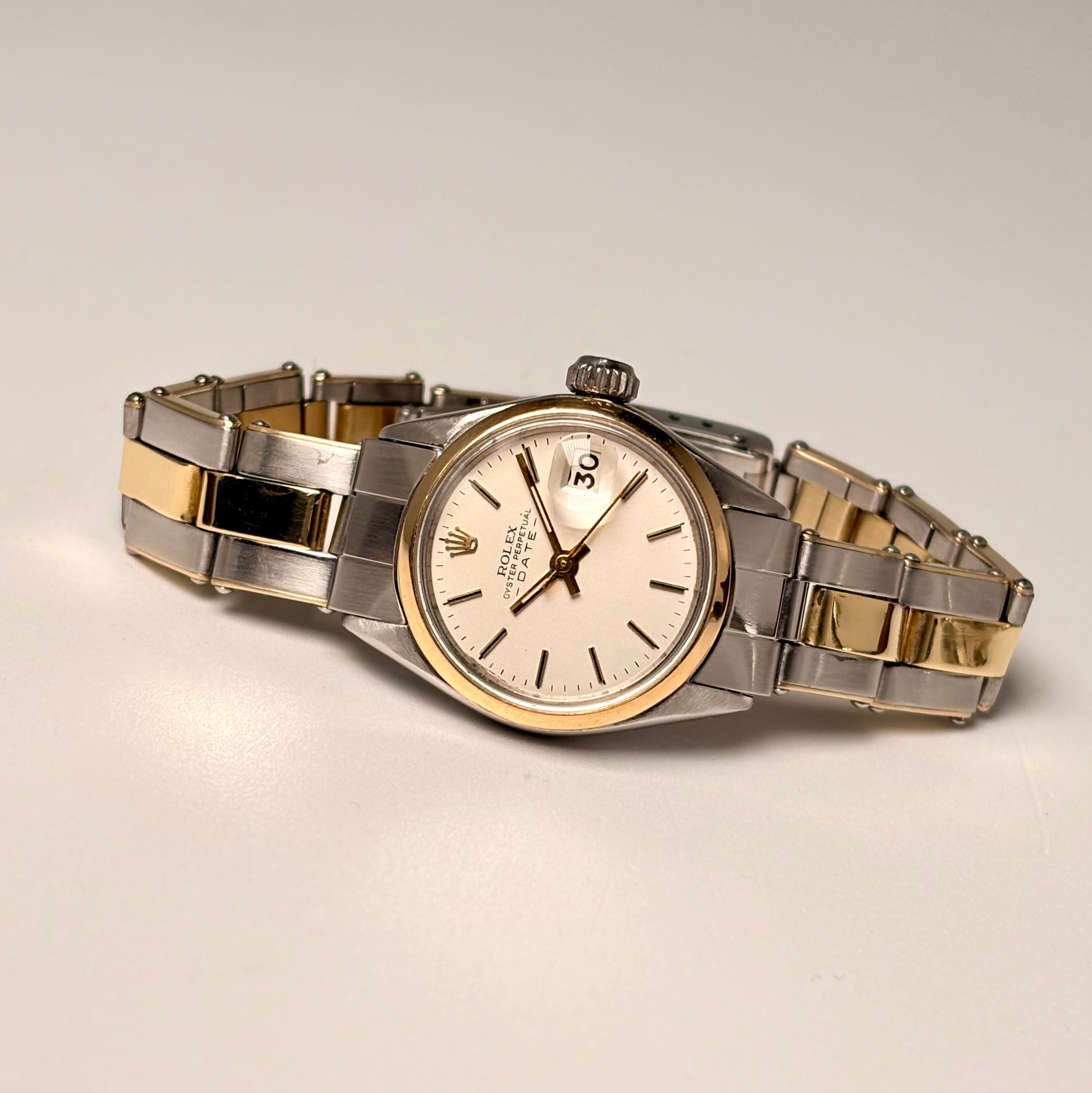 Rolex Oyster Perpetual Date Lady