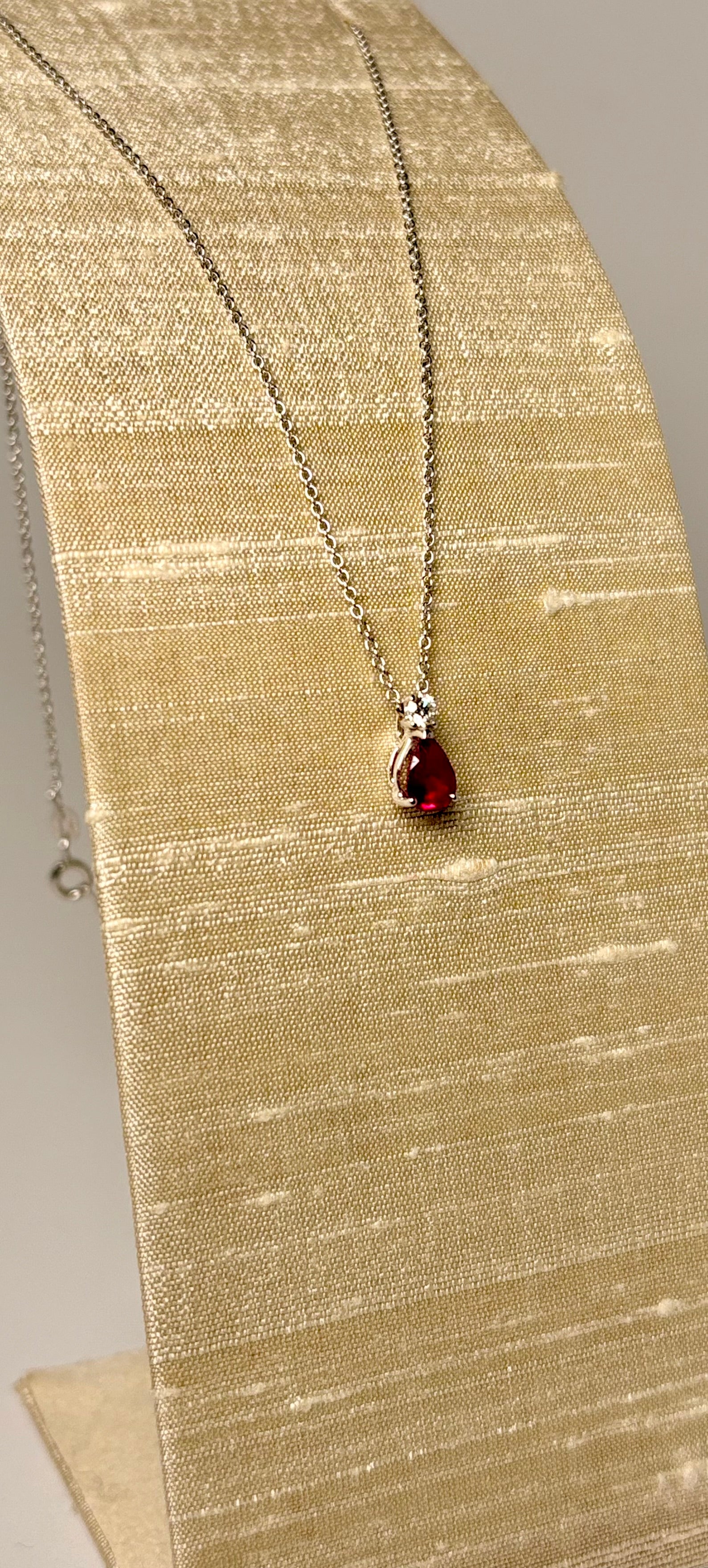 Collana Goccia rubino
