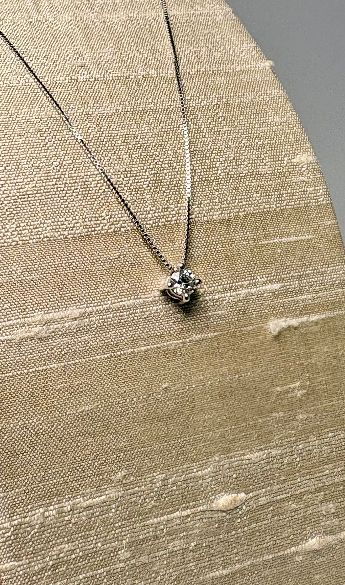 Collana Punto Luce ct. 0,24