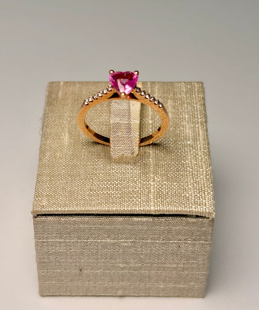 Anello Cuore zaffiro rosa