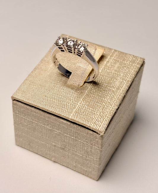 Anello Trilogy ct. 0,63