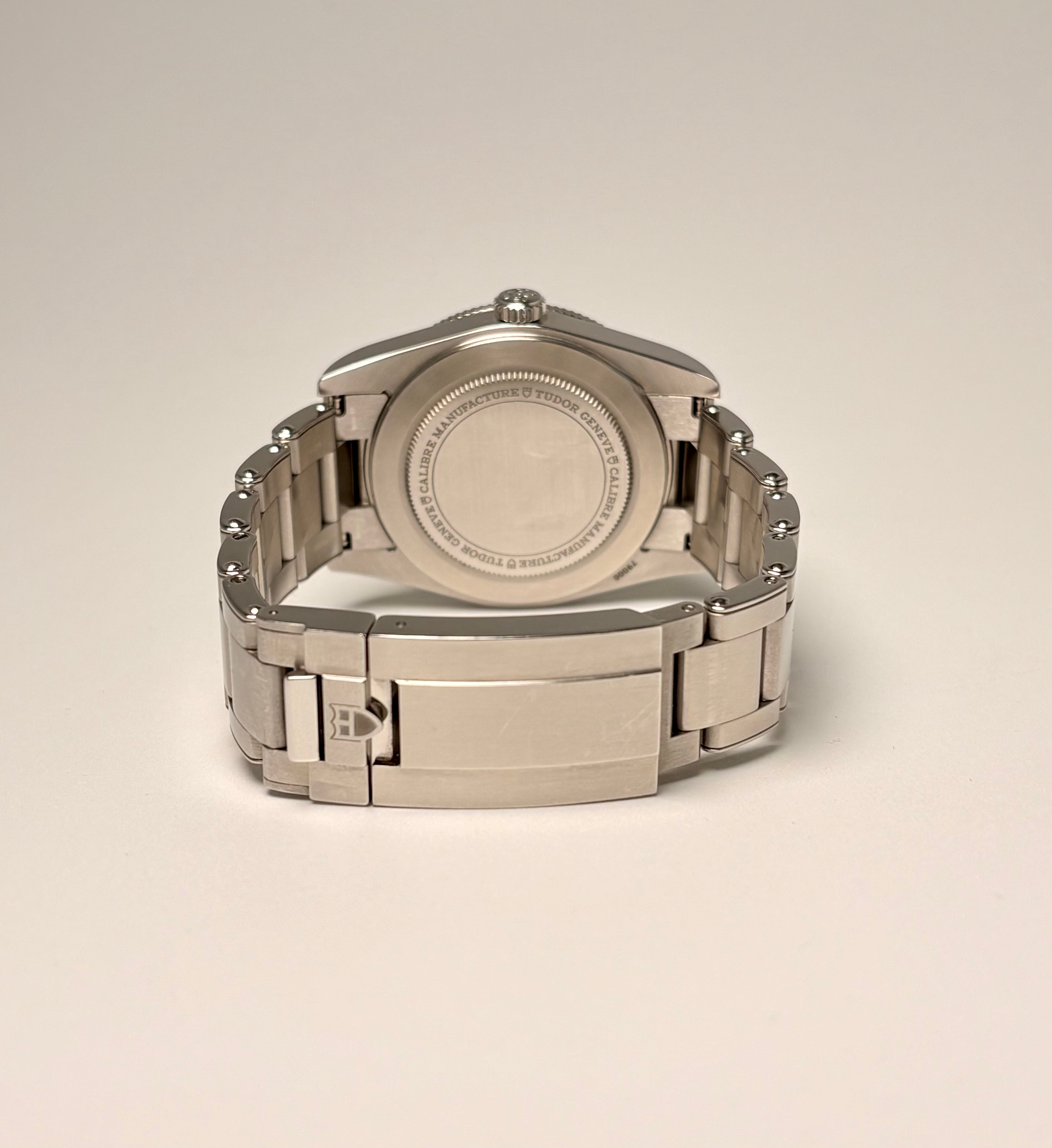 Tudor Black Bay 54