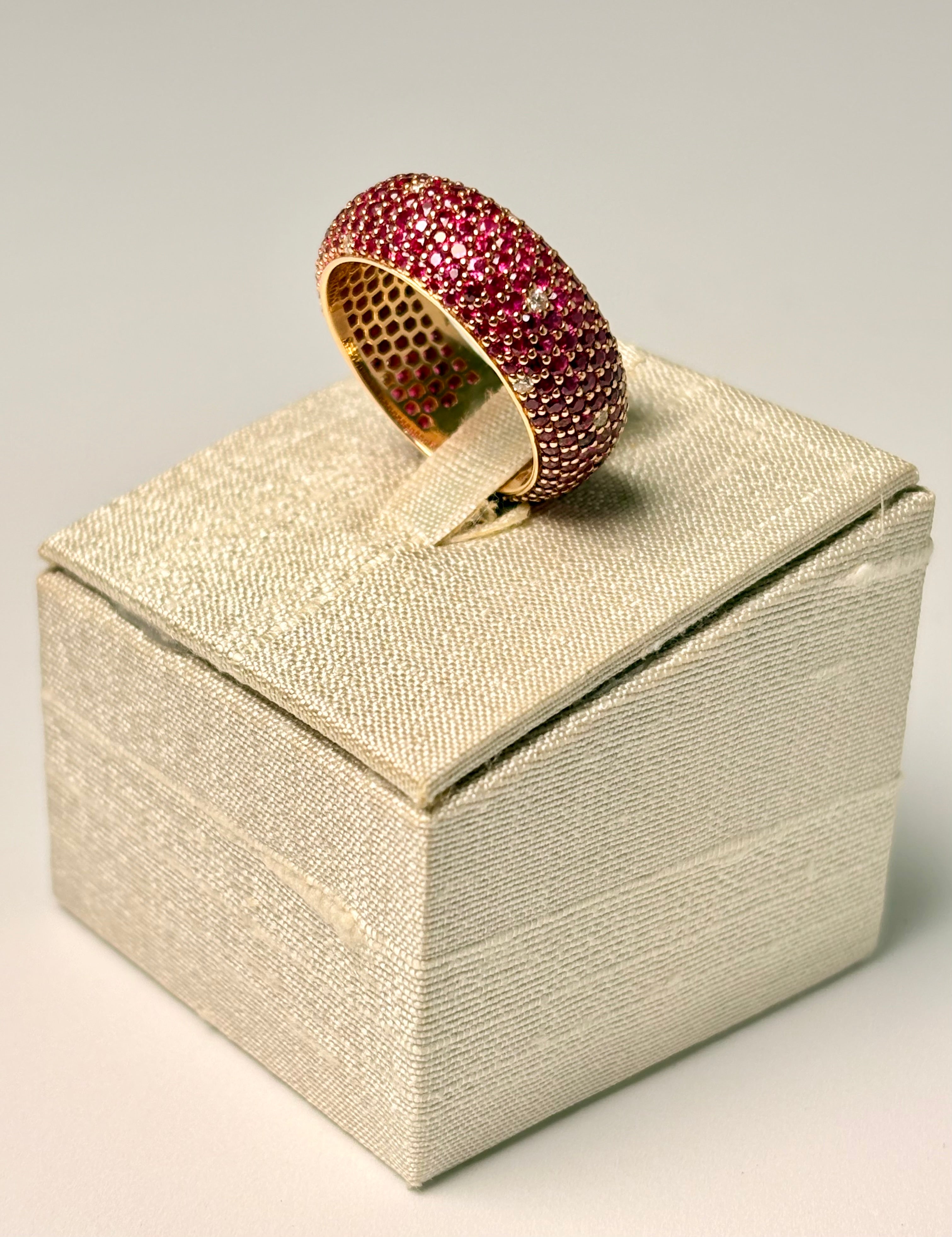 Anello fascia Rubini