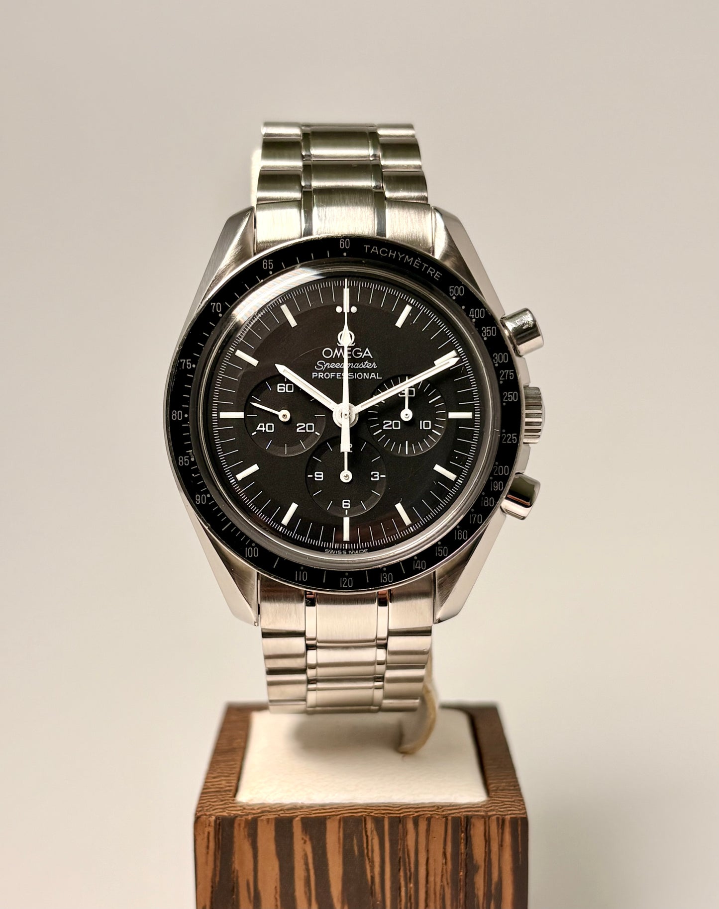 Omega Speedmaster Moonwatch Professional