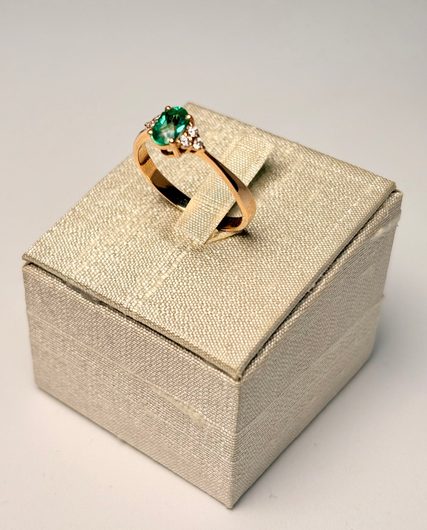 Anello Smeraldo Ovale