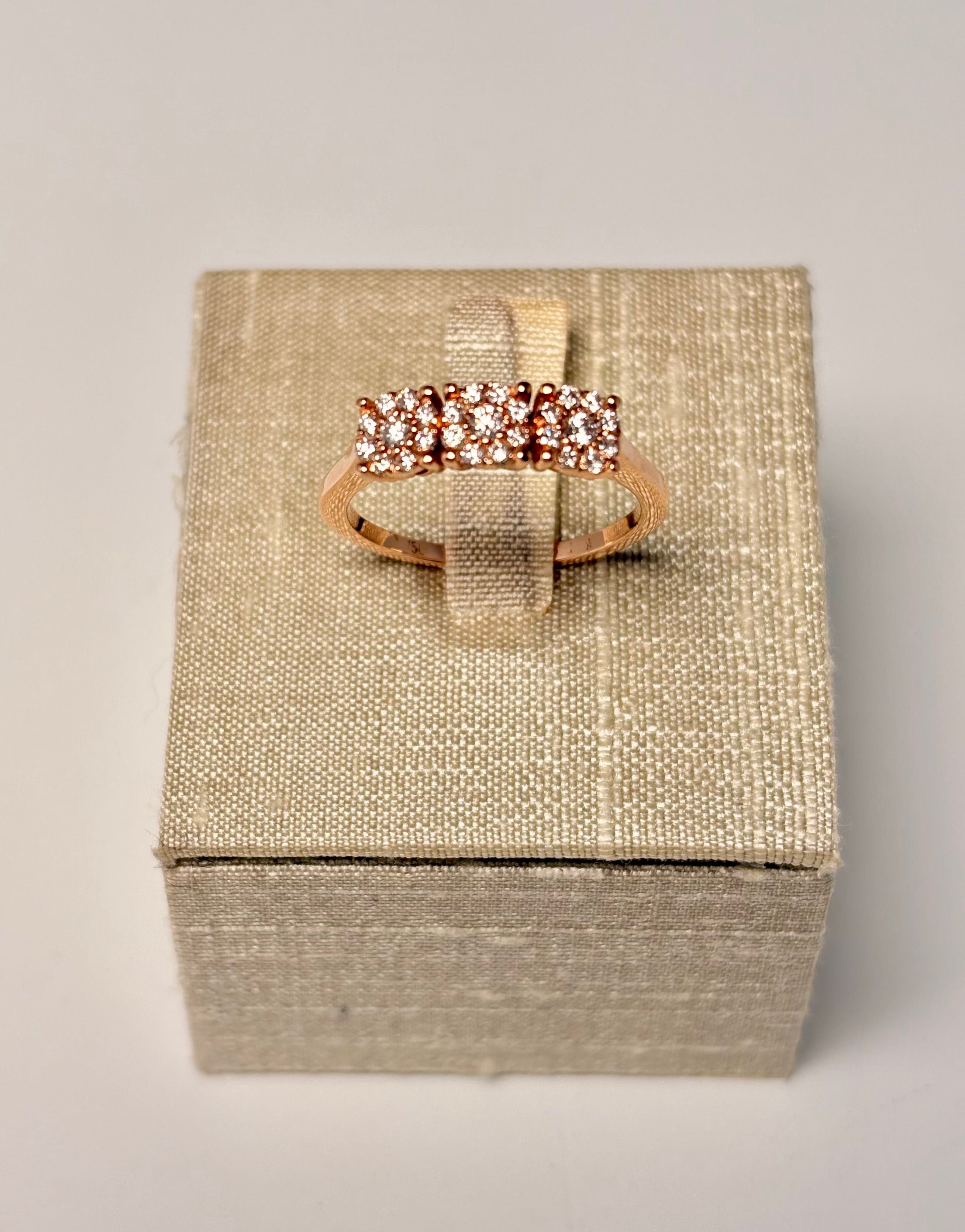 Anello Trilogy Pavè