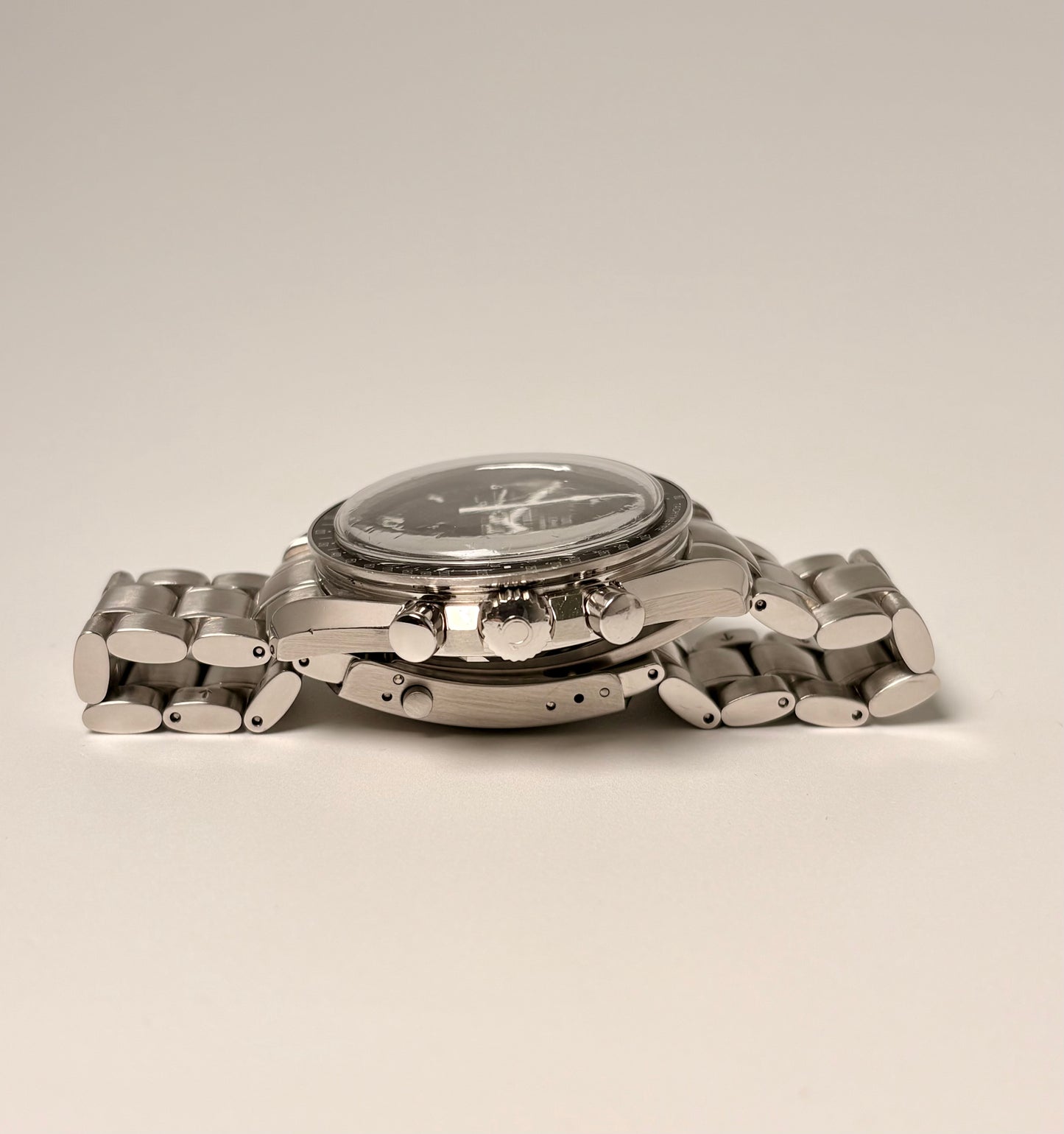 Omega Speedmaster Moonwatch Professional