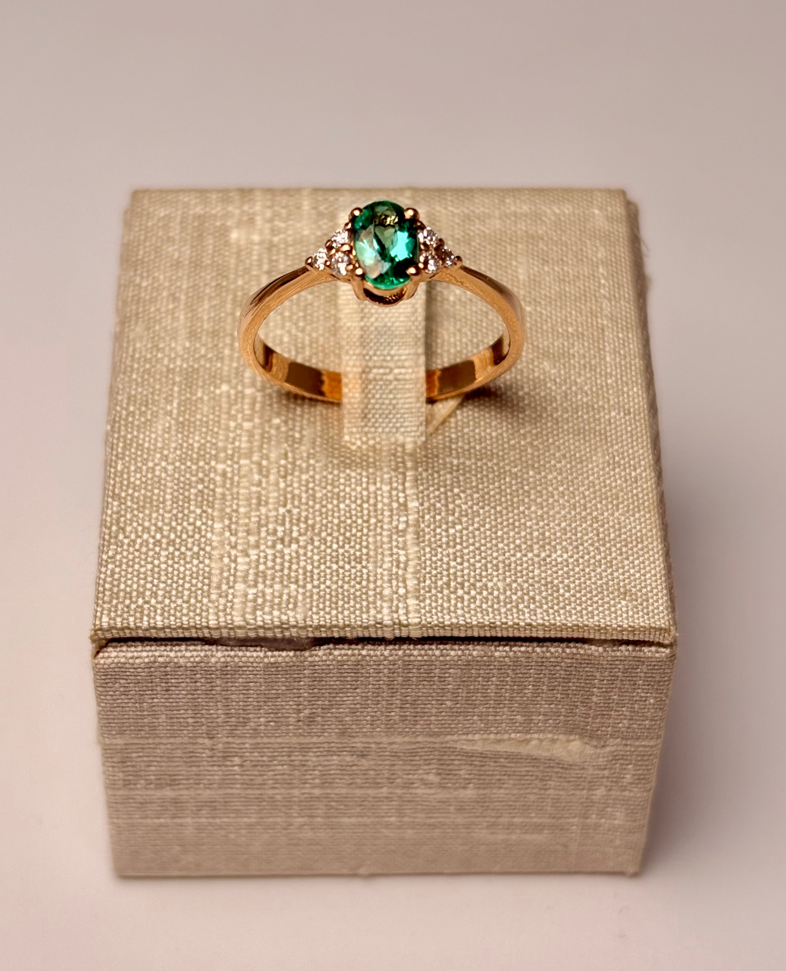 Anello Smeraldo Ovale