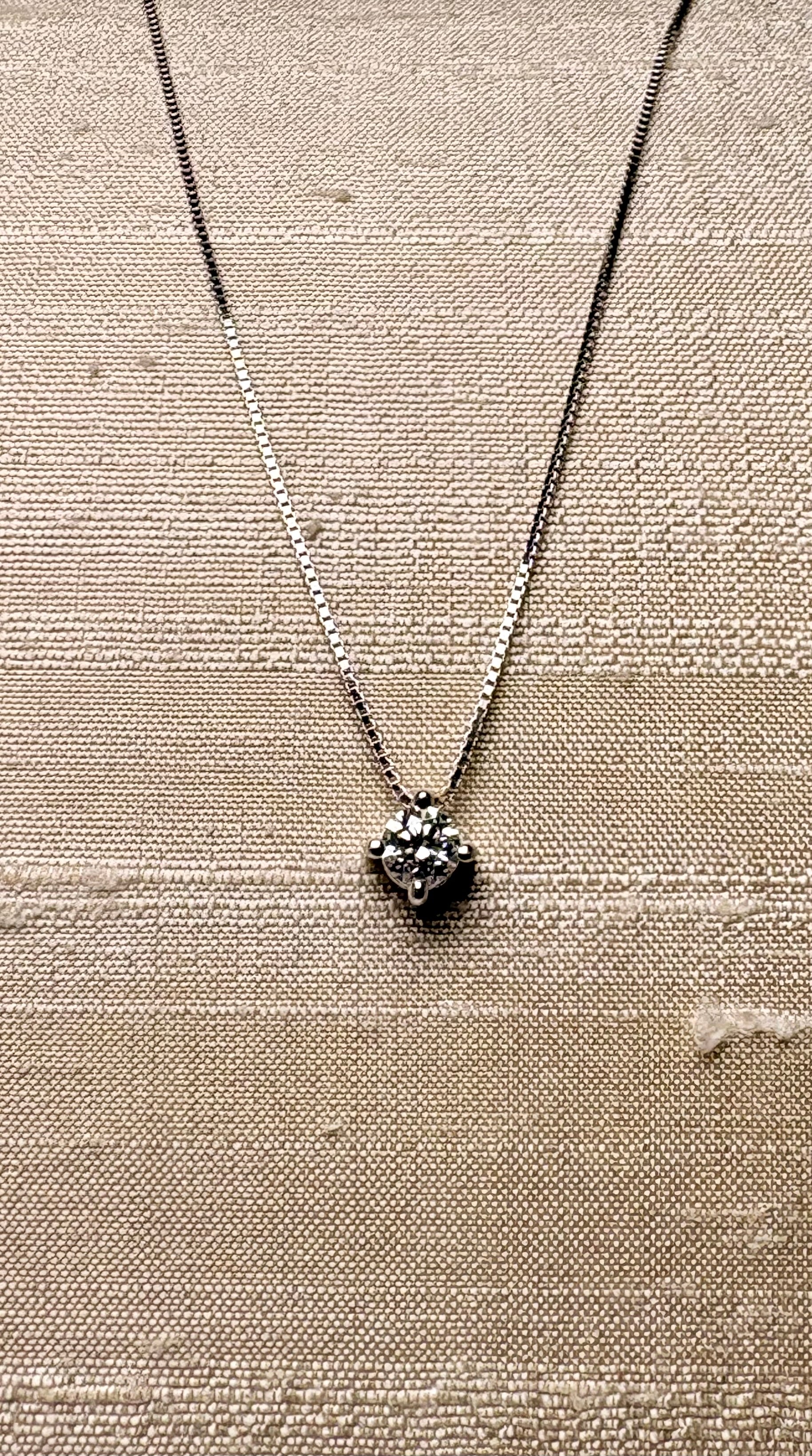 Collana Punto Luce ct. 0,24
