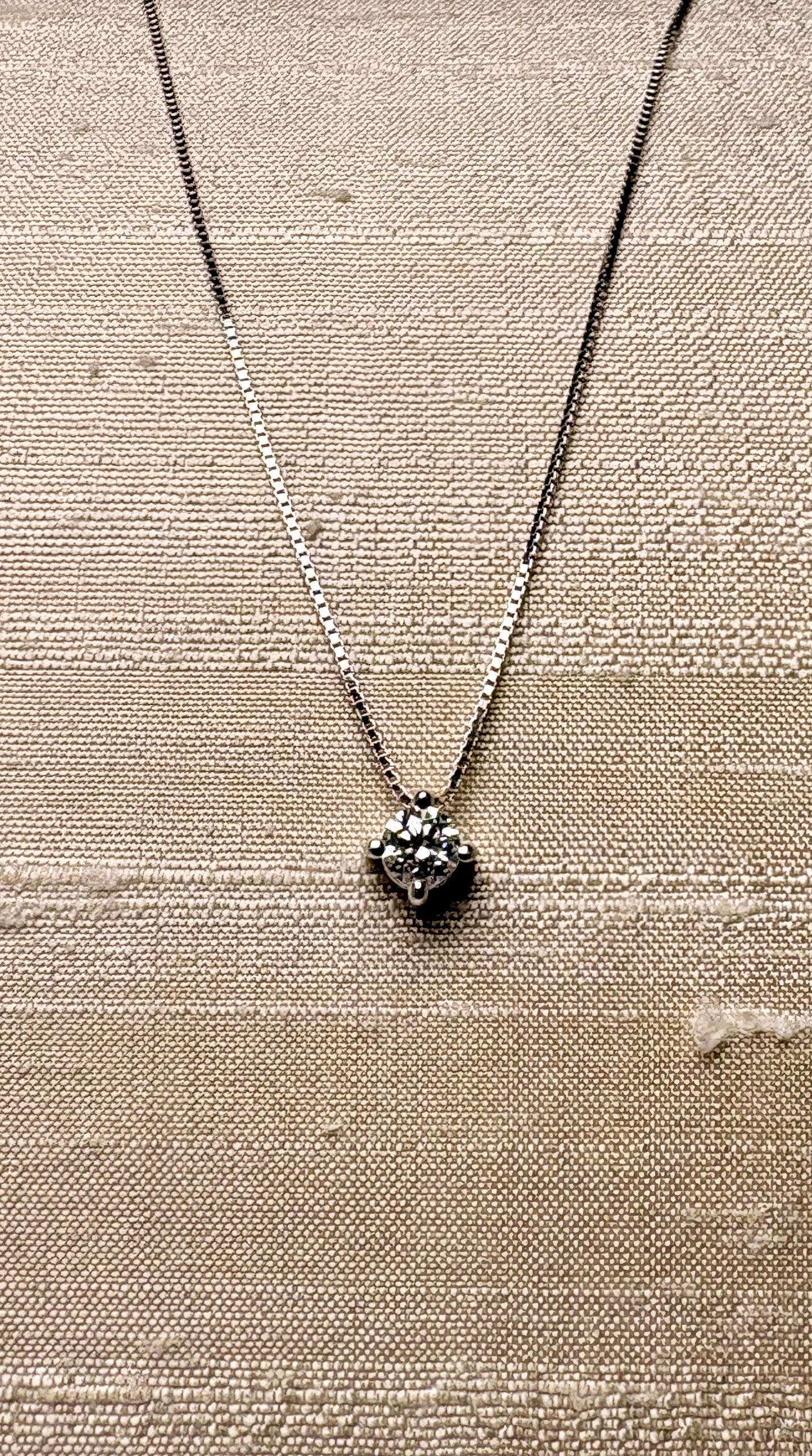 Collana Punto Luce ct. 0,24