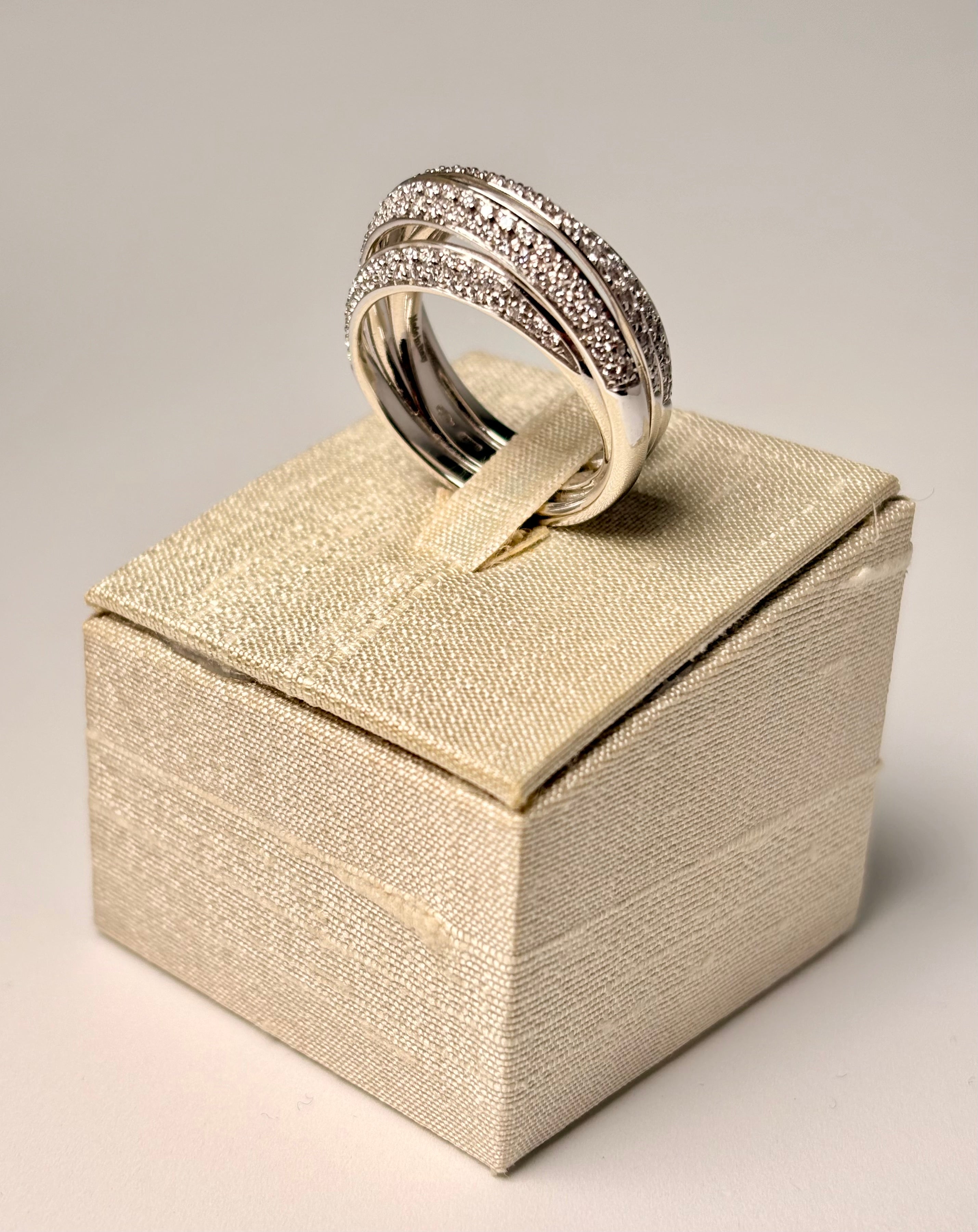 Anello cerchi di luce
