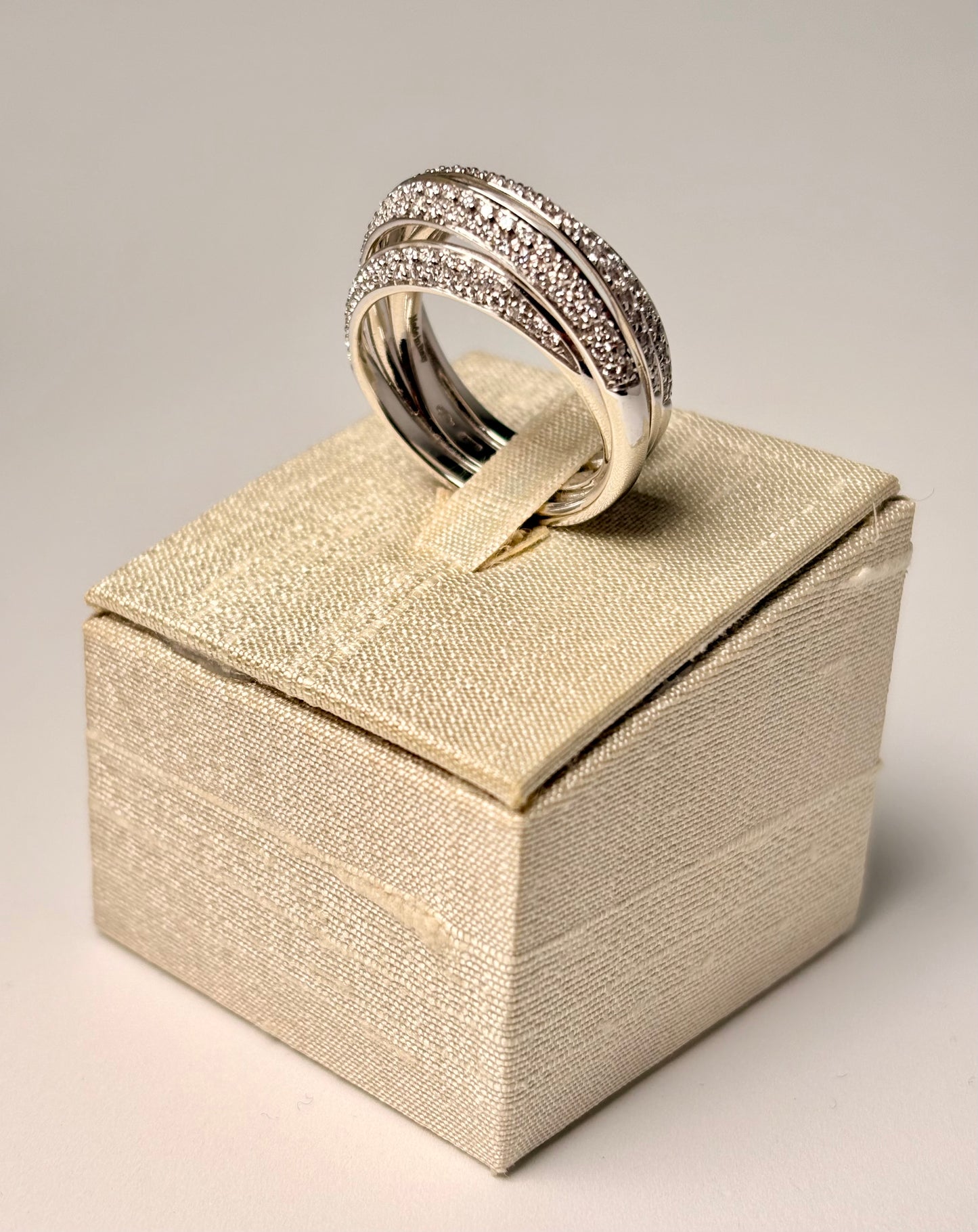 Anello cerchi di luce