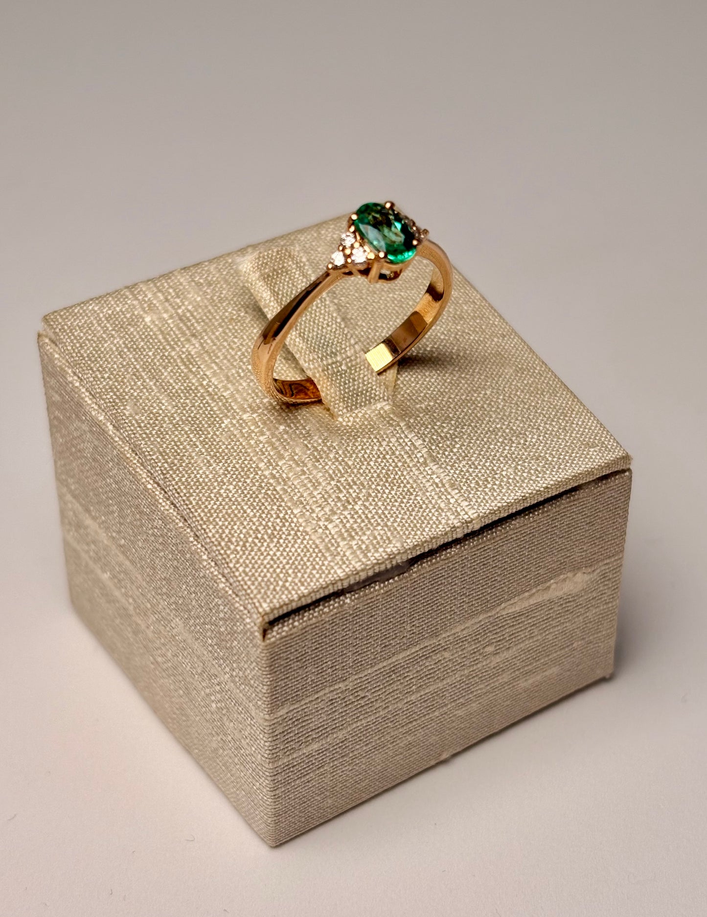 Anello Smeraldo Ovale