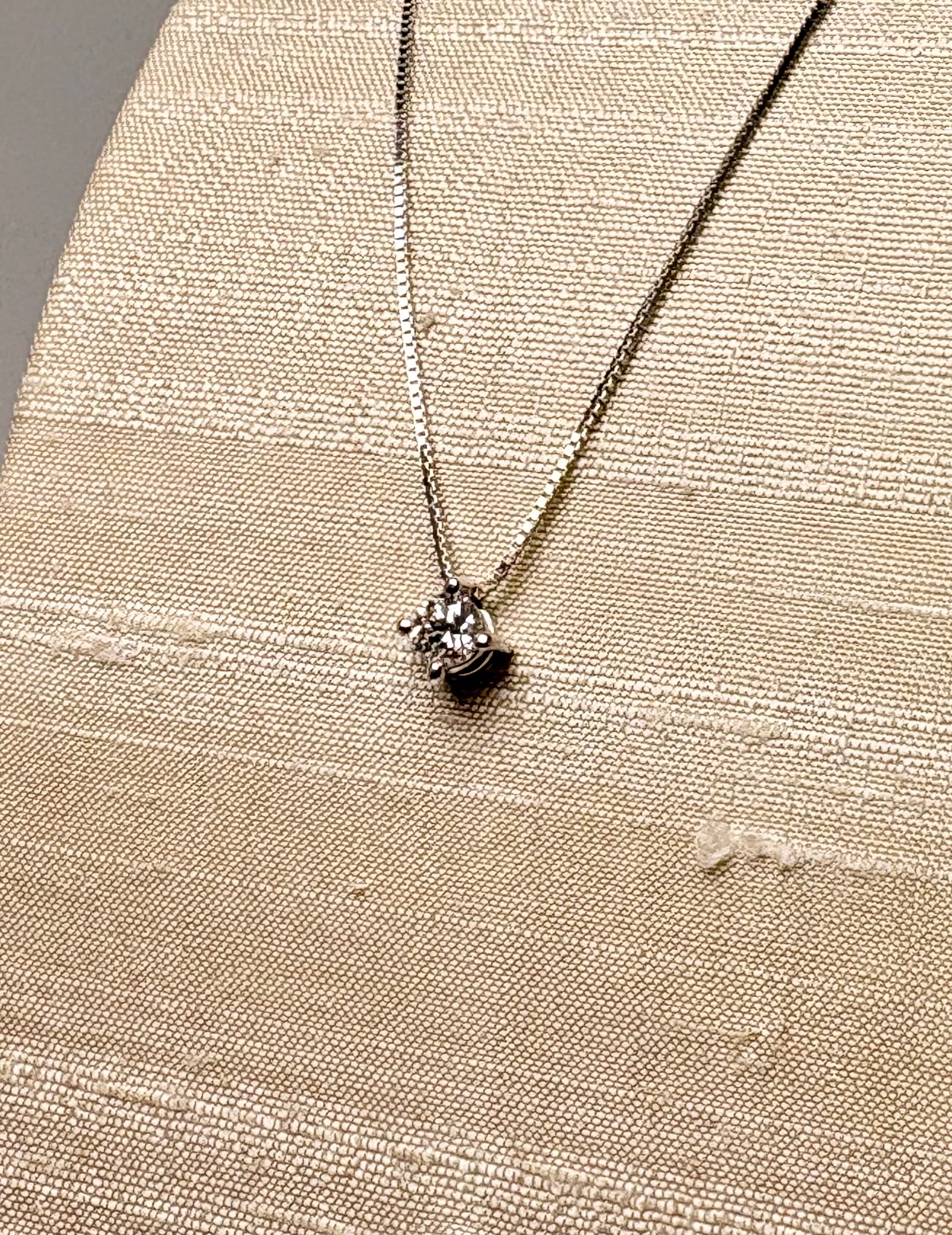 Collana Punto Luce ct. 0,24