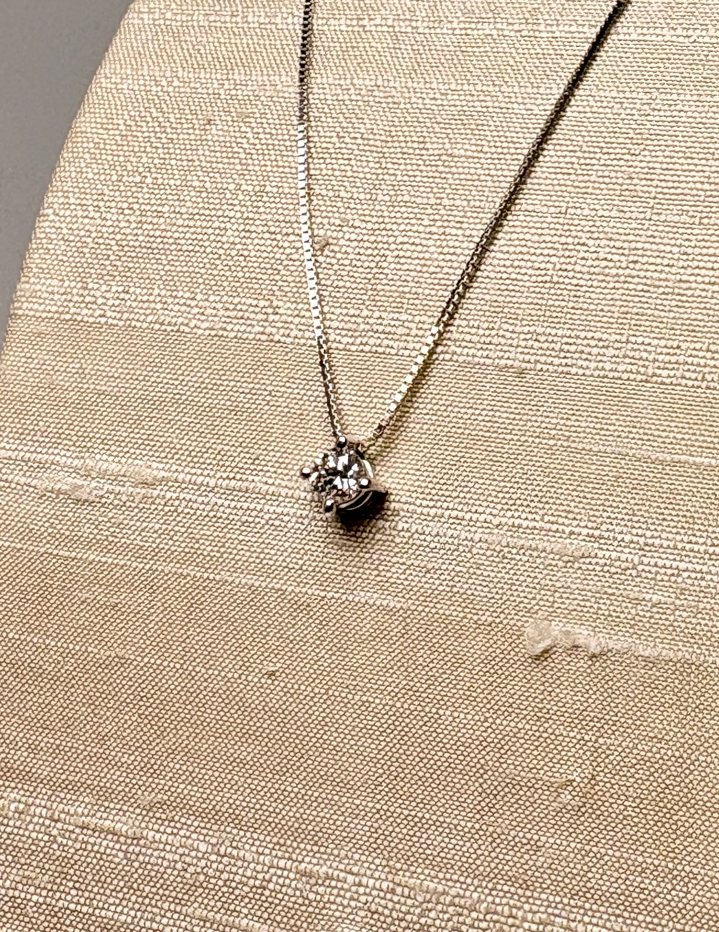Collana Punto Luce ct. 0,24